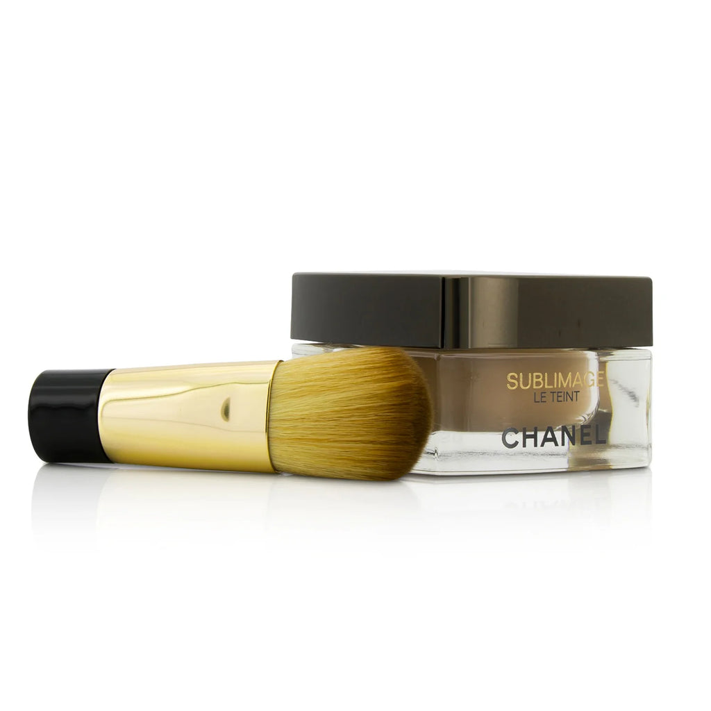 # 40 Beige Cream Foundation 30g O62447