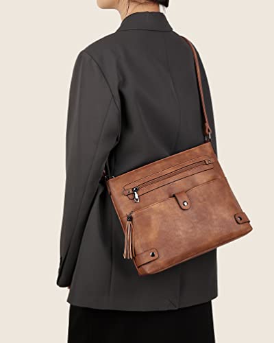 Large Leather Crossbody Bag with Multi Pocket U44106