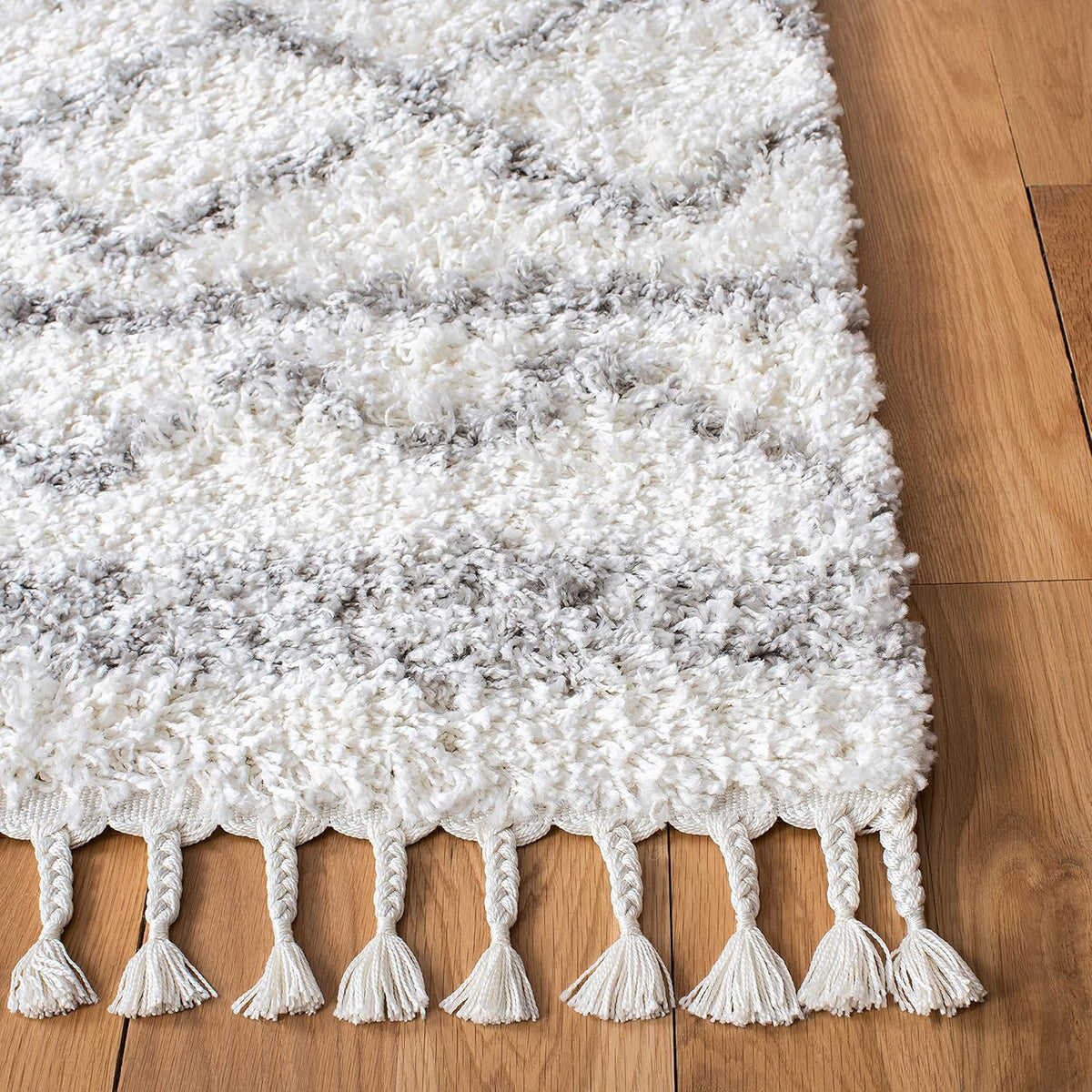 9' x 12' Ivory Grey Shag Area Rug X455386