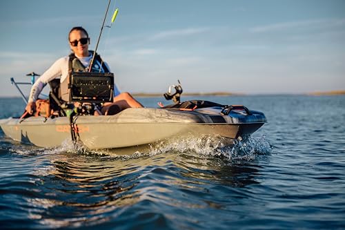 10.5 ft Fishing Kayak with Lawnchair Y631