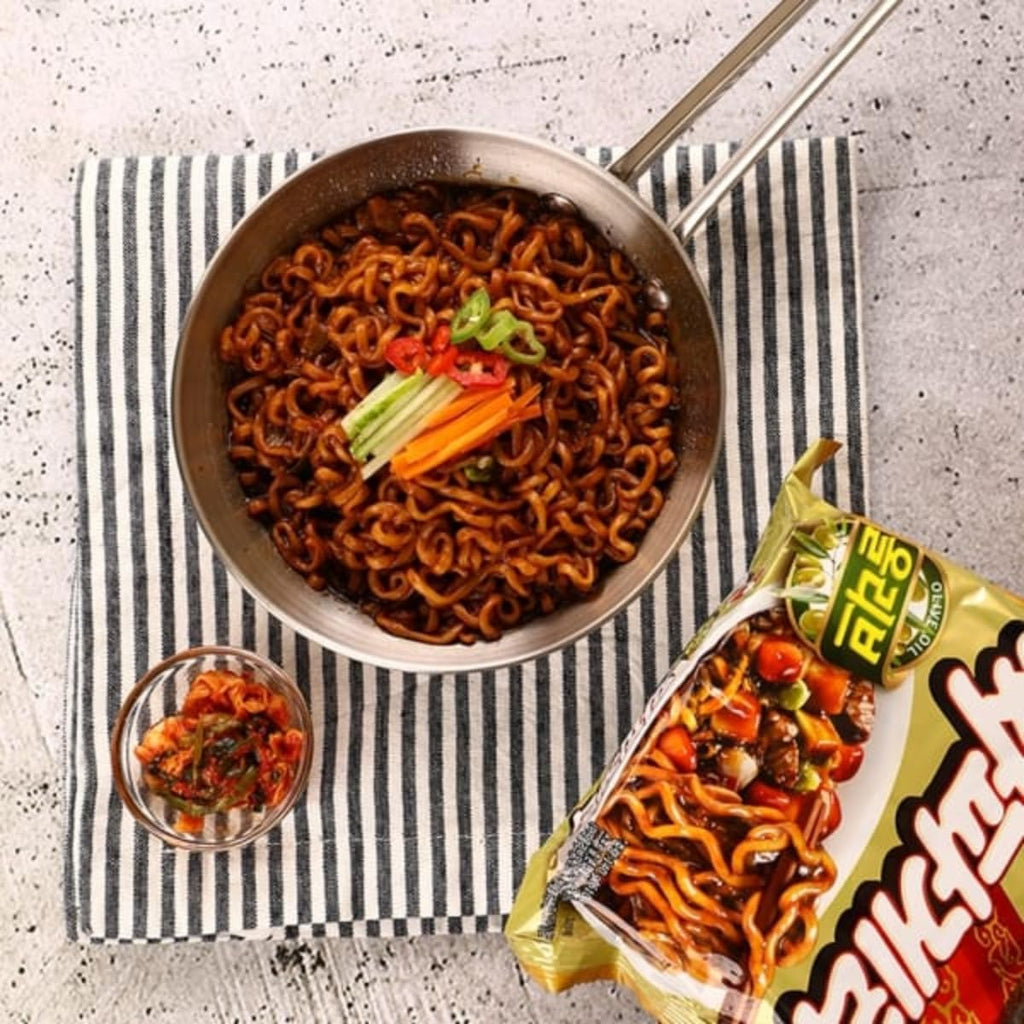 4.5 Ounce Pack of 4 Korean Ramen Variety Pack H562