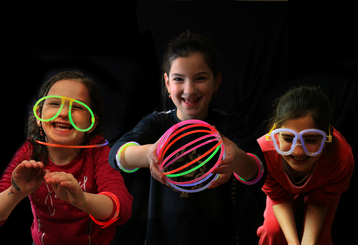 Pack of 567 Glow Sticks D230