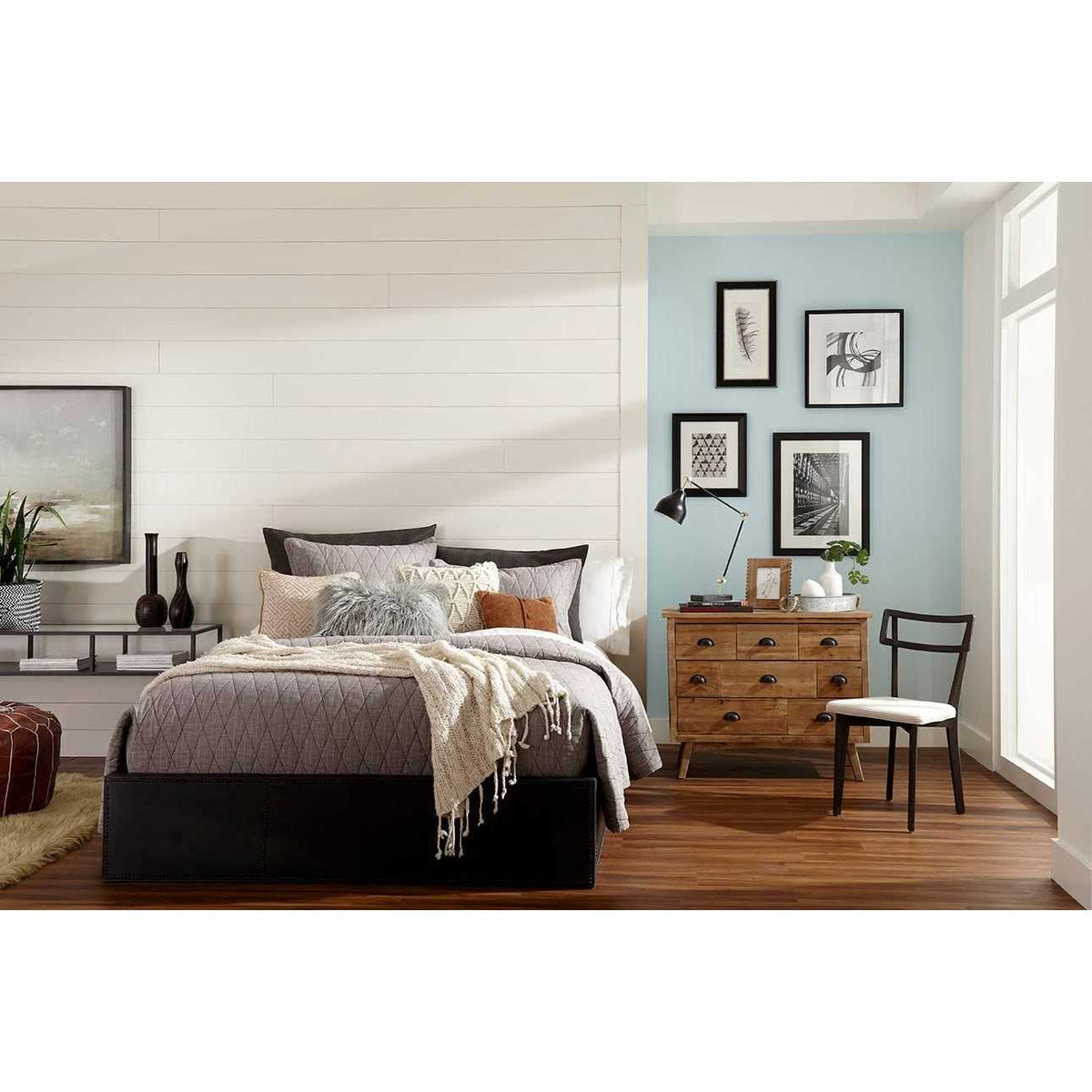 Painted White MDF Shiplap Wall Plank C631333