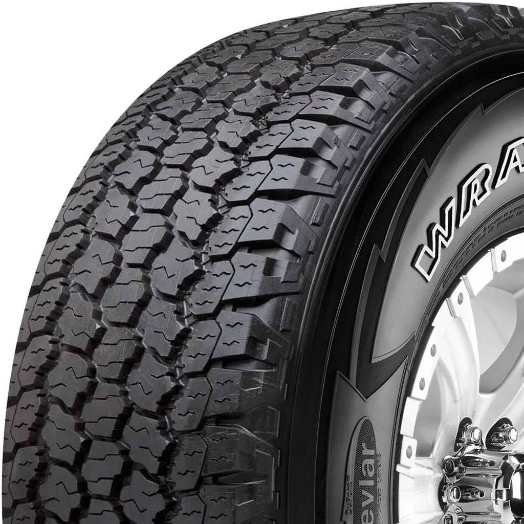 LT275/65R18 113/110S C Light Truck Tire W207196
